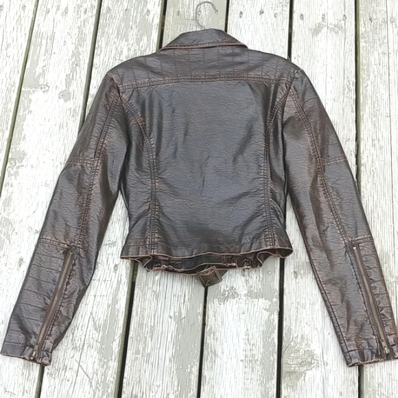 Distressed look brown pleather moto jacket, Wet Seal size large - Picture 3 of 7